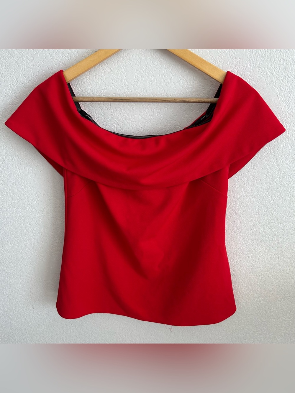 Joseph Ribkoff Women's Off The Shoulder Overlay Blouse/Top. Size 4/XS